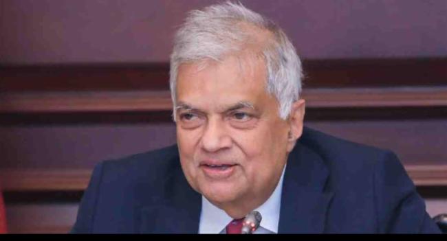 President meets Singaporean counterpart